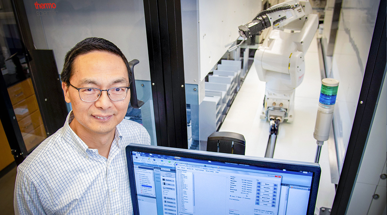 Chemical and biomolecular engineering professor Huimin Zhao will lead a National Science Foundation iBioFoundry at the University of Illinois Urbana-Champaign. 